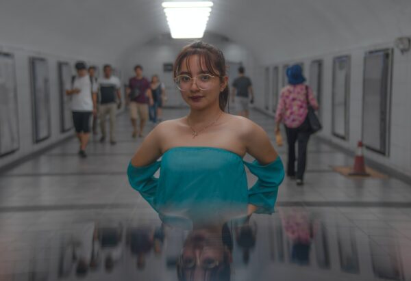 photo 1586878602450 90660b1cd6b8