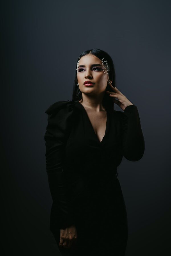 photo 1598395445015 b4e7539d08ed