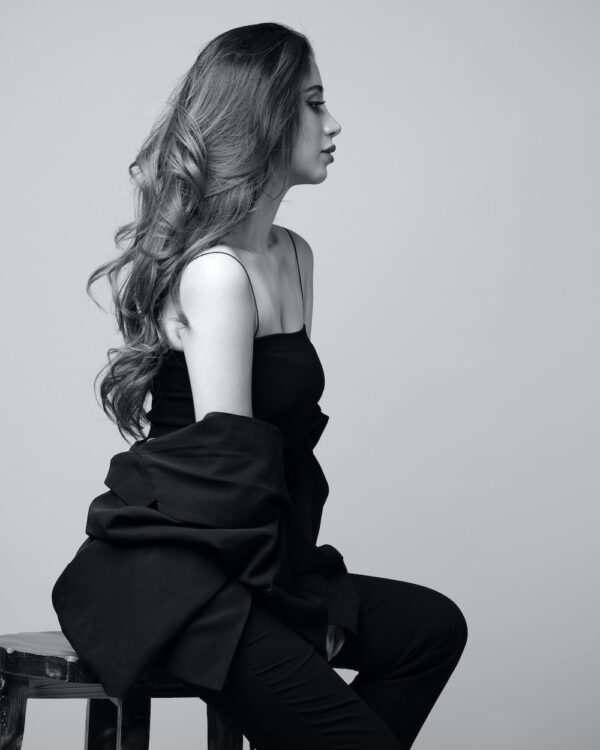 photo 1603518019823 a981691e982b