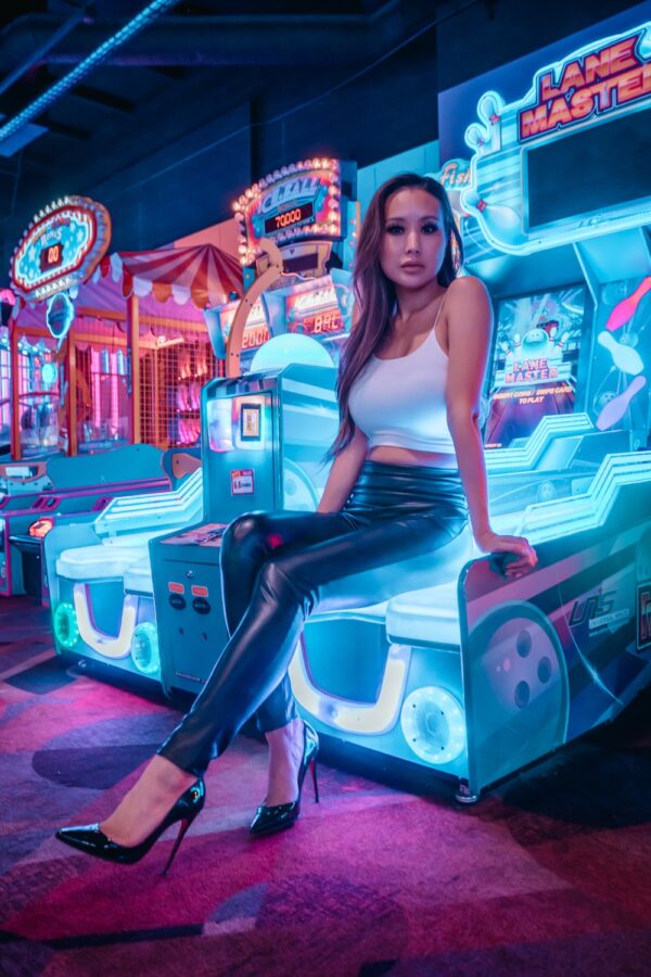 photo 1618374478205 b3a0c4d0504b