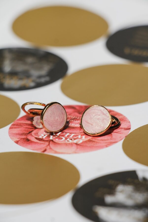 穿梭時空的經典時尚款式 3 photo 1619964758112 2465322ca3ea