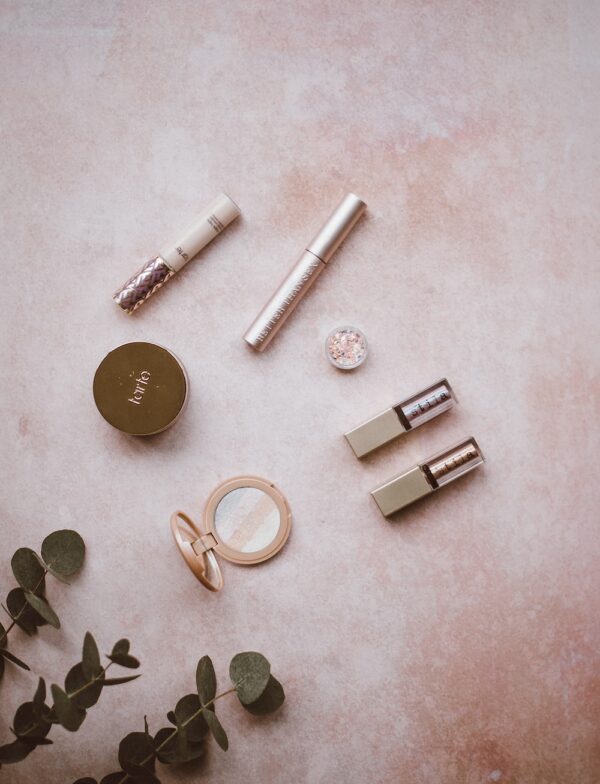 電商網站推薦: 熱門護膚品牌推薦大盤點 1 photo 1512207841927 e233f469a877