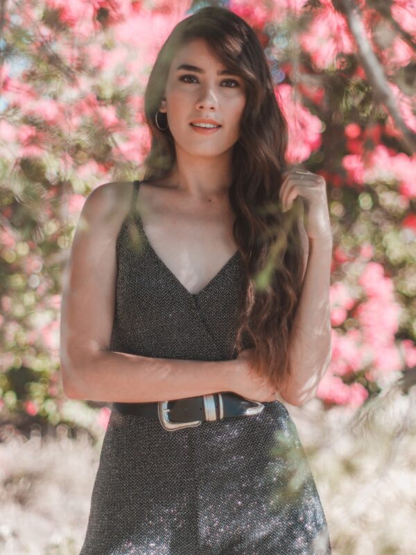 photo 1533407411655 dcce1534c1a6