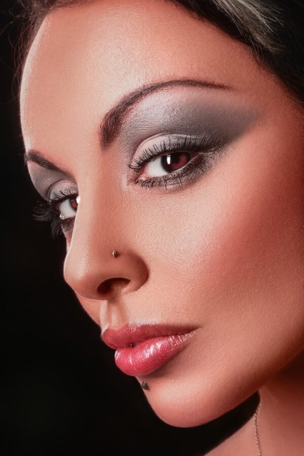 photo 1577047786508 e66607352ecc