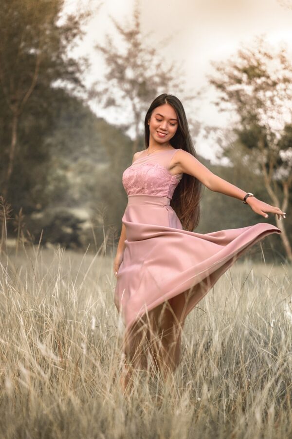 photo 1578065060250 9bbbfc7b37e6