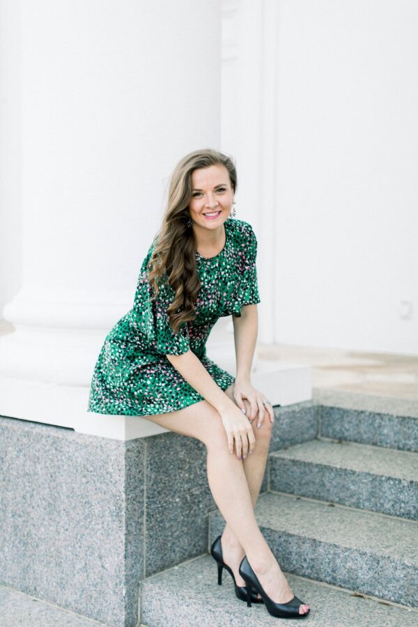 photo 1585592049558 f1bae1b92539