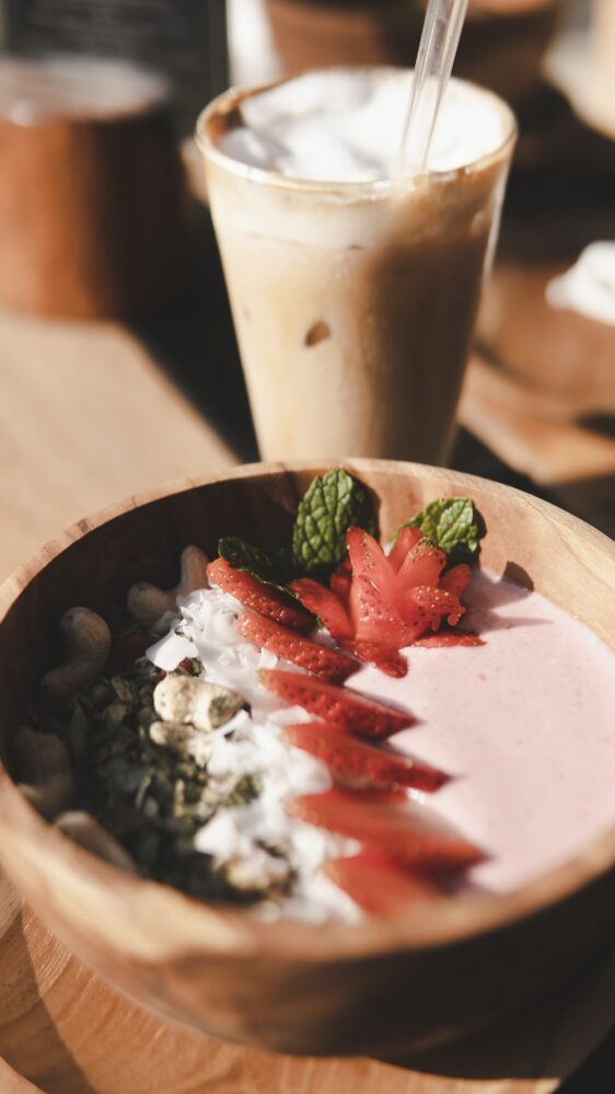 photo 1592136522076 57147b249816