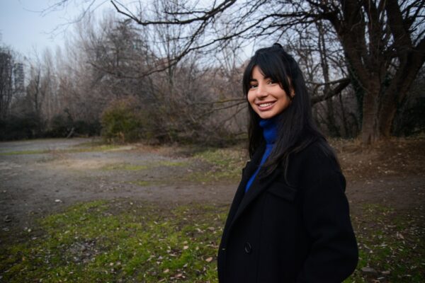 photo 1614178082459 8d801006f86f