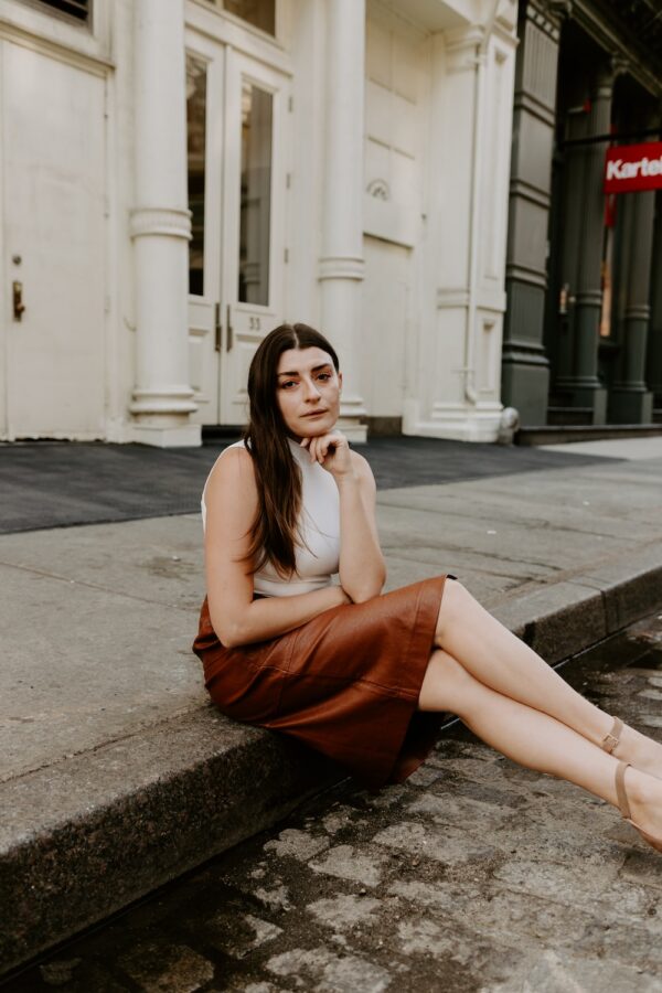 photo 1618244935922 95c1b26ce6c6