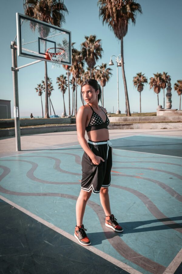 打造自己的時尚穿搭師個人形象 10 photo 1618374786896 d4985e2df9a6