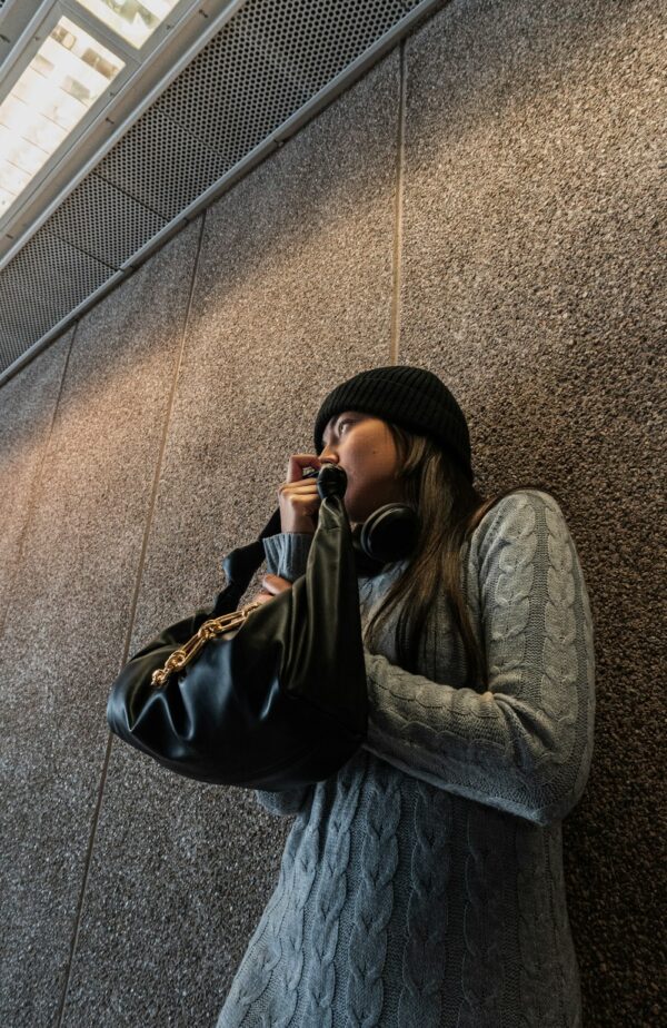 photo 1643218045405 c9541a06bbb2