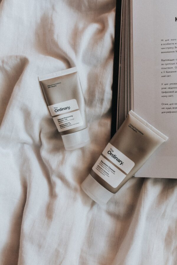 photo 1585832622886 272fb3a927e0