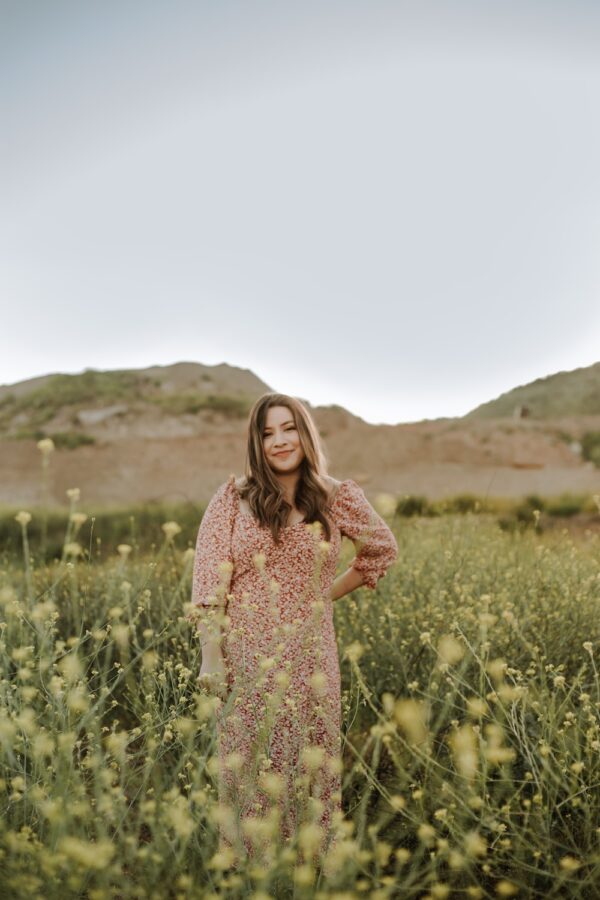 photo 1589051315863 a8e7933b8978