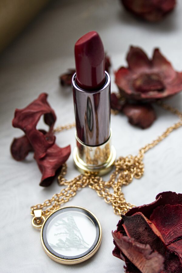 photo 1602260395251 0fe691861b56