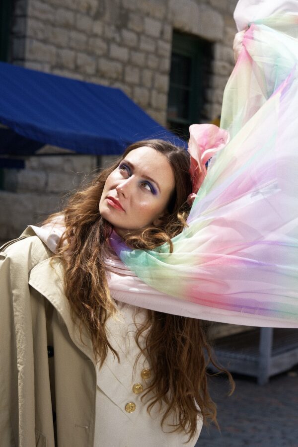 時尚穿搭心得:打造永恆經典的時尚風格 6 photo 1684974171100 ed713be18a8c