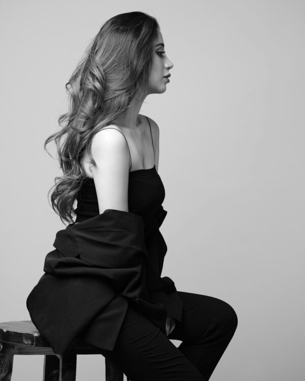 photo 1603518019823 a981691e982b