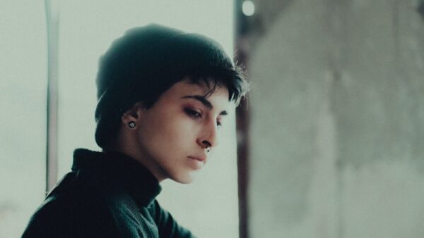 photo 1676338130549 081ccc5369ba