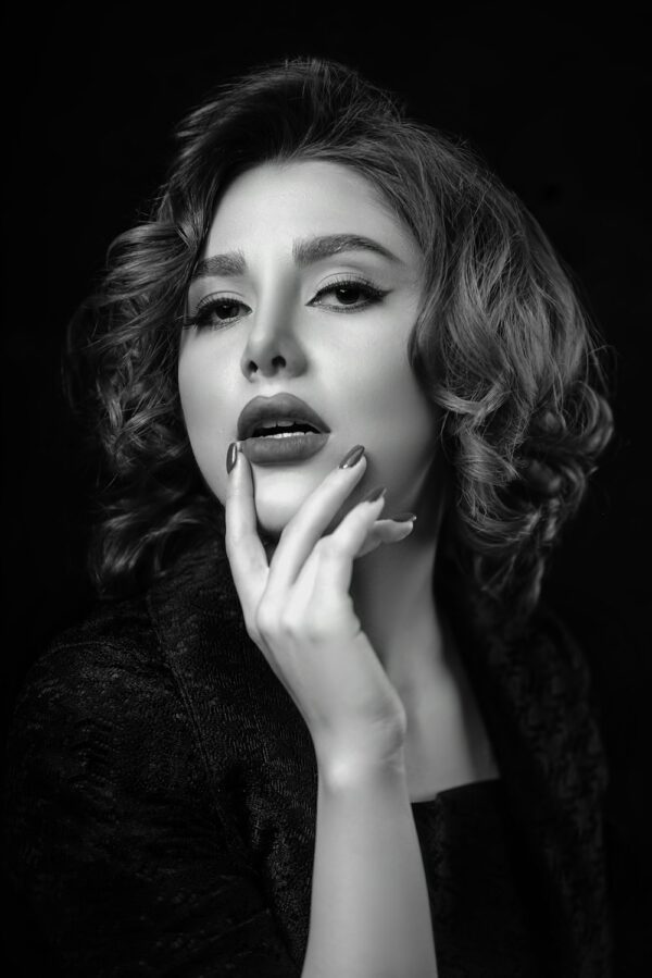 護膚法則:打造完美肌膚的關鍵步驟 3 photo 1587148760132 32c339a88983