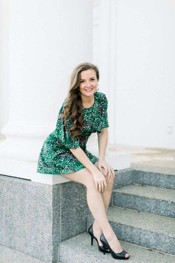 photo 1585592049558 f1bae1b92539